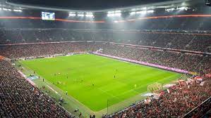 El allianz arena es un gran estadio en múnich , alemania. Allianz Arena Fc Bayern Munich The Stadium Guide