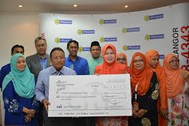 Zakat collection and distribution on behalf of the selangor islamic council (mais). Lembaga Zakat Selangor Mais Halaman 27