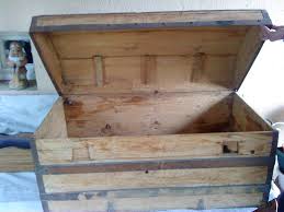 Restauration D Une Vieille Malle Scrap N Cook J'aimerais ouvrir les caissons (coffres) de chaque volet pour les dépoussiérer à l'intérieur, notamment au niveau la plupart du temps, c'est très simple d'ouvrir un coffre/caisson de volet roulant. restauration d une vieille malle