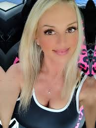 Jennifer Kleinert's Instagram, Twitter & Facebook