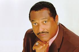 Shelly Garrett's Instagram, Twitter & Facebook