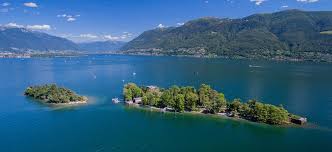 Dall'aperitivo al risotto, la sponda piemontese è piena di ottimo cibo, spesso dove mangiare sul lago maggiore. Lago Maggiore Svizzera Net