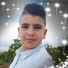 الصورة لنفس المنزل بفصلى الربيع و الخريف 🍁🌻