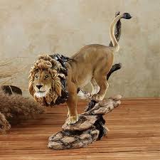 On The Hunt Lion Table Sculpture Sculpture Lion Sculpture Lion