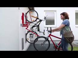 Um ein fahrrad abzustellen gibt es viele möglichkeiten: Fahrradstander Lift Hangeparker Gronard Youtube