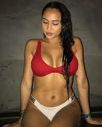 Astrid Nelsia - Free pics, galleries & more at Babepedia