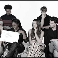 SE VCS PRESTAREM ATENÇÃO EM TODAS AS ENTREVISTA DE AGORA COM AS DE ANTES  VCS VÃO VER QUE Ñ É SÓ COM A MADISON QUE O RUDY ESTA DISTANTE.... ELE ESTA  SE DISTANCIANDO DO ELENCO TODO 💔..... EM TODAS AS ...