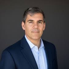 My office reno in 2021 was a hit, so I thought I'd share my new one! I was  sad to paint over my funky 70s space, but that room had to be