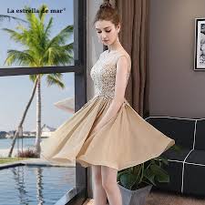N'attendez plus et craquez pour l'une de nos robes de soirées ! Robe Cocktail Courte 2021 Nouvelle Dentelle Mousseline De Soie Casquette Manches Dos Ope Une Ligne Champagne Robes De Cocktail Court Pas Cher Robe Formelle Aliexpress