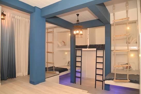  The Voyage - Cafe Hostel CoWork