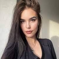 Sam Schlinger's Instagram, Facebook & TikTok