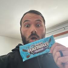 Luke Tremblay's Instagram, Twitter & Facebook