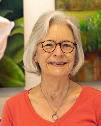 Vicki Rees's Instagram, Twitter & Facebook