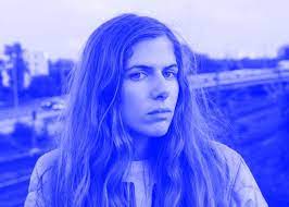 At 16, she left home after obtaining a basketball scholarship, eventually playing on the dutch national basketball team. Interview Sevdaliza