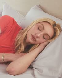 Take it from Carson Daly! We're looking for a Snoozetern to join our social  team. If you ❤ social and sleeping