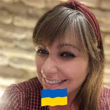 Hey SECG!! I was wondering if anyone had any suggestions for a good Italian  restaurant either in Etobicoke or Downtown Toronto, I'm planning a surprise  Anniversary date for my friends (upon their