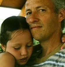 Darwin Linn's Instagram, Twitter & Facebook