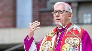Rakoczy musi ponadto wpłacić określoną kwotę na rzecz fundacji św. Bezczynnosc Biskupa Tadeusza Rakoczego Doprowadzila Do Dramatu