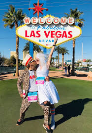 Ogłoś nadchodzący czas wydarzeń w las vegas. Und Das Nicht Am Rhein Kolsches Paar Feiert Die Wohl Jeckste Hochzeit Des Jahres Express De