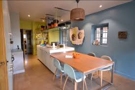 Ilot Central Decaisse Table Dinatoire Interieur De Cuisine Armoires Cuisine Modernes Deco
