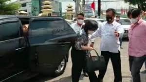 Pendakian di gunung lawu dikenai biaya simaksi. 3rxiu2rkclhscm