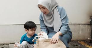 Selepas check in, ketuk pintu dulu sebelum masuk bilik. Emosi Anak Lelaki Lebih Ringkas Ibu Perlu Tahu Ilmu Ni Petua Ibu