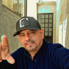 Armando Cortes (@lavozromanticademexico) • Instagram photos and videos