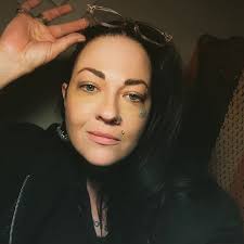 Sarah Beadell (@spiritblulov) • Instagram photos and videos