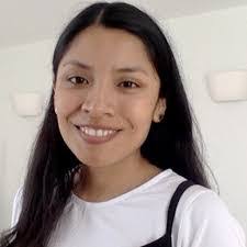 Elizabeth Heredia's Instagram, Twitter & Facebook