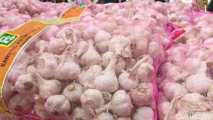 Bawang putih bukan sekadar bumbu penyedap masakan. Impor Dibuka 7 700 Ton Bawang Putih Masuk Via Surabaya
