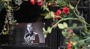 Morto principe filippo, la regina elisabetta piange. Rz35uqj3q5pcim