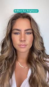 Hilary Crist's Instagram, Twitter & Facebook