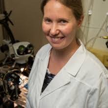 Laurie Earls's Instagram, Twitter & Facebook