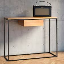 Shop our writing desk new selection from the world's finest dealers on 1stdibs. Minimalistischer Konsolentisch Skinny Take Me Home Aus Eiche Pulverbeschichteter Stahl Rechteckig