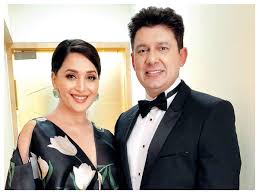 See more of all bollywood actress family on facebook. Did You Know That Madhuri Dixit S Husband Sriram Nene Recognized Only This Bollywood Actor At Their Wedding Hindi Movie News Times Of India