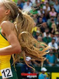 Melanie Is Healthy Runningtothefinish Trackandfieldimage Jordan Hasay University Of Oregon Track Tea Sport Hair Sports Hairstyles Athletic Hairstyles