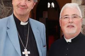 Canon Mark Hayden celebrates Silver Jubilee with family and friends