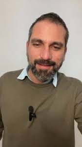 Intestino pigro? Pensa alle fibre Parliamo dell'equilibrio perfetto tra  fibre solubili e insolubili per il transito intestinale. Le fibre solubili,  come quelle contenute nell'avena, nei semi di chia e ...