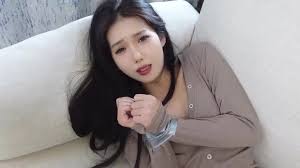 重磅！专业拍SM剧情片的灵灵下海直播了！看过老虎菜私房的都应该知道这个妹子- 51爆料- 吃瓜爆料每日大赛聚集地！