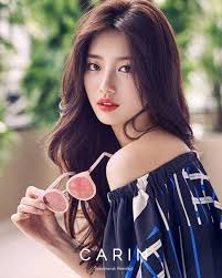Suzy Models A Gorgeous Summer Look With Glasses Brand Carin Miss A Suzy Bae Suzy Asian Beauty
