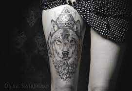 Diana Severinenko Wolf Tattoo Oberschenkel Oberschenkel Tattoo Tattoo Ideen