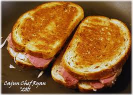 Reubengrilledbothsides Gif 600 427 Pixels Corned Beef Sandwich Recipe Reuben Sandwich Food