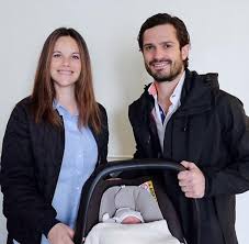 Als ihr enkel geboren wird, ist königin das schwedische königshaus freut sich auf 2015: Baby Ist Da Schweden Prinz Carl Philip Zum Ersten Mal Papa Welt