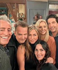 Jennifer aniston is an american actress, producer, and businesswoman who made her film debut in the 1988 comic science fiction film mac and me in an uncredited role of a dancer in mcdonald's. Friends Fans React To Rumour Jennifer Aniston And David Schwimmer Are Dating Goss Ie