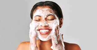 Tidak semua sabun muka cocok untuk kulit berjerawat karena beberapa kandungan bahan mungkin tidak cocok dengan jenis kulit tertentu. 11 Facial Wash Terbaik Kulit Kering Berminyak Hingga Berjerawat