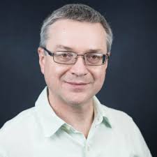 How Mentoring Others Can Benefit Database Engineers