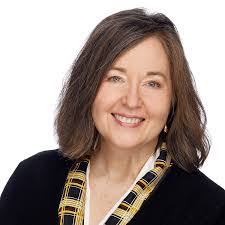 Lisa Williams's Instagram, Twitter & Facebook