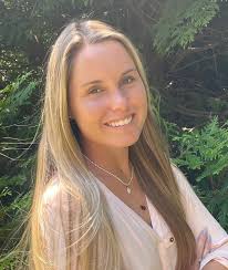 Nicole Decker's Instagram, Twitter & Facebook