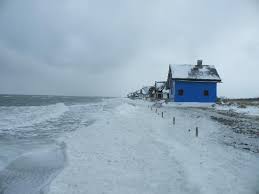 Blau haus innenarchitekt fassadenfarbe fassadenprofile hausfassade farbe blau dachkasten fassadenverkleidung. Jeder Kennt Das Blaue Haus Im Sommer Aber So Aufnahme Von Heiligenhafen Ferienpark Tripadvisor