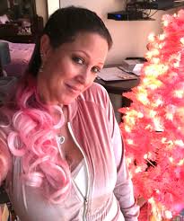 Pretty in pink!!! Loving these new Santas!!
